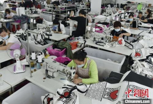 湖南蓝山致力打造 中国皮具箱包创新之都